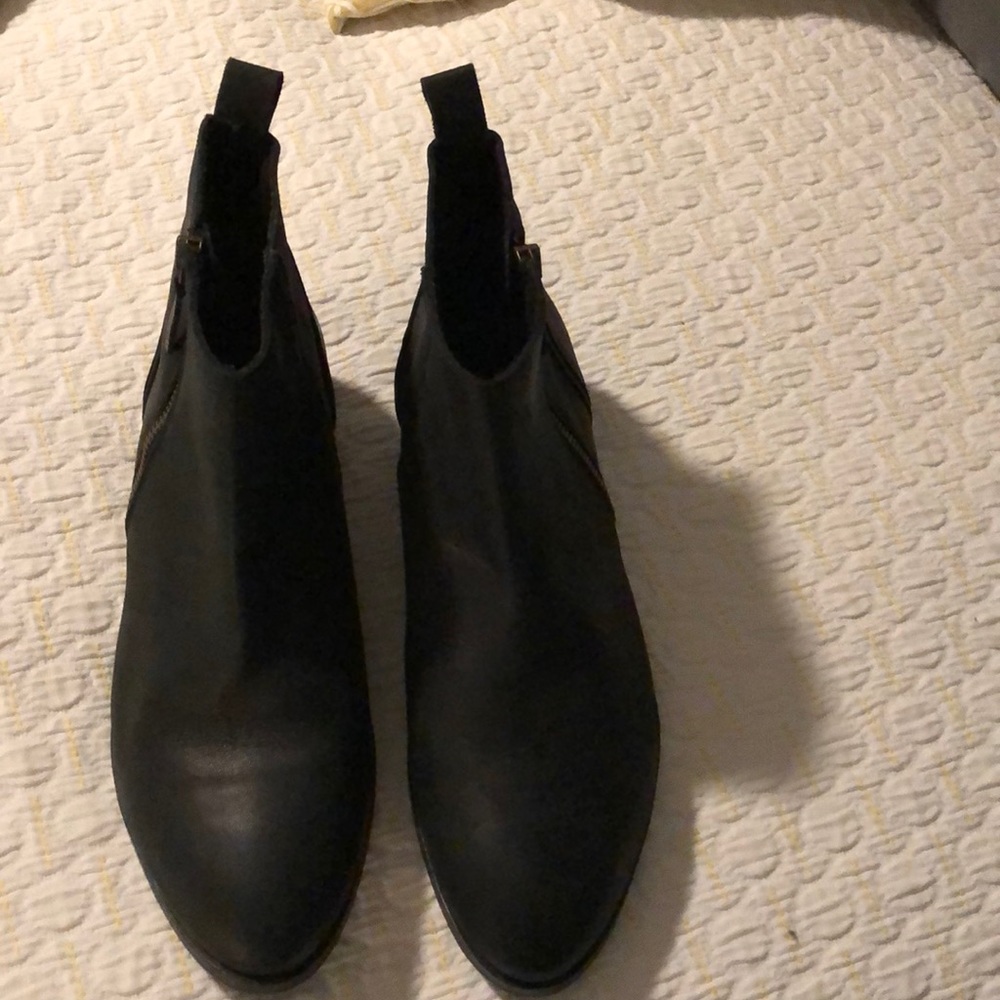 Black boots by office London